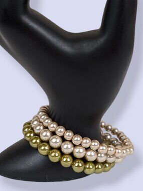 Set of 3 Pearlescent Beaded Stretch Bracelets